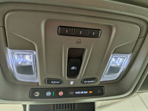 Certified 2022 GMC Sierra 1500 SLT w/ SLT Convenience Package image 35