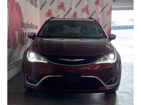 Used 2017 Chrysler Pacifica Limited FWD image 5