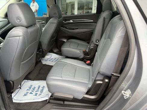 Used 2020 Buick Enclave Essence w/ Sound and Sites Package AWD/4WD image 8