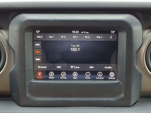 Used 2018 Jeep Wrangler Unlimited Sport S image 19