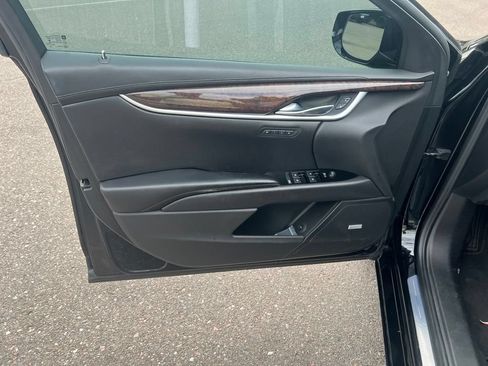 Used 2017 Cadillac XTS Luxury FWD image 9