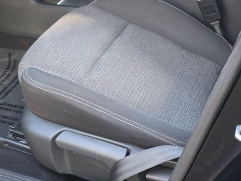 Used 2021 Nissan Rogue S image 19