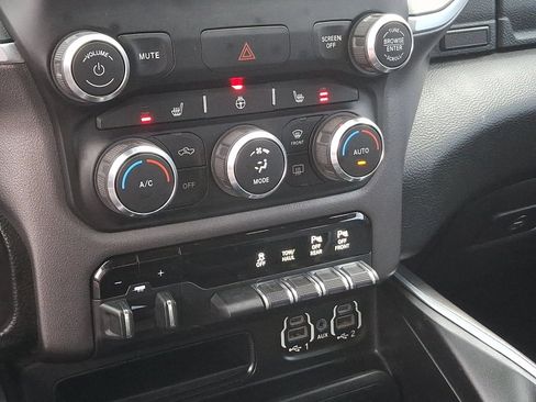 Used 2020 RAM 1500 Big Horn AWD/4WD image 15