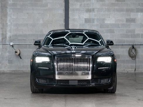 Used 2016 Rolls-Royce Ghost image 8