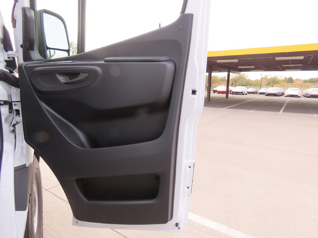 Used 2025 Mercedes-Benz Sprinter 2500 image 28