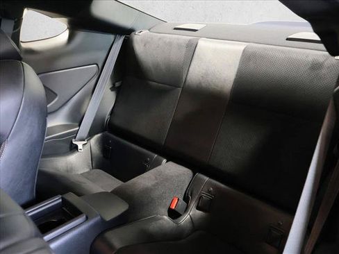 Used 2025 Toyota GR86 Premium w/ ALL Weather Mat Package (TMS) RWD image 19