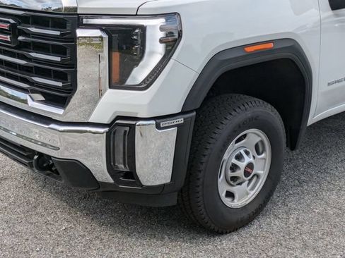 New 2024 GMC Sierra 2500 Pro w/ Convenience Package RWD image 9