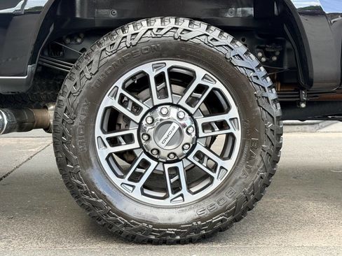 Used 2024 Ford F350 Limited w/ FX4 Off-Road Package AWD/4WD image 13