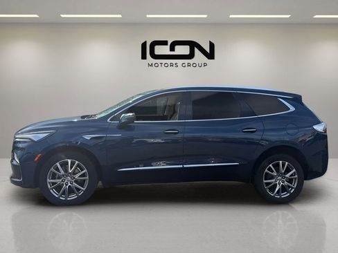 Used 2023 Buick Enclave Essence w/ Experience Buick Package AWD/4WD image 2