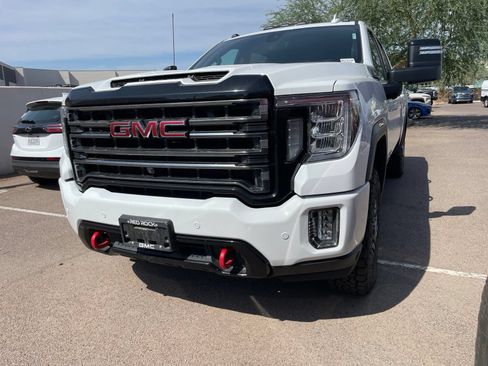 Used 2023 GMC Sierra 2500 AT4 w/ AT4 Preferred Package AWD/4WD image 2
