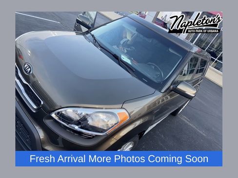 Used 2013 Kia Soul + image 1