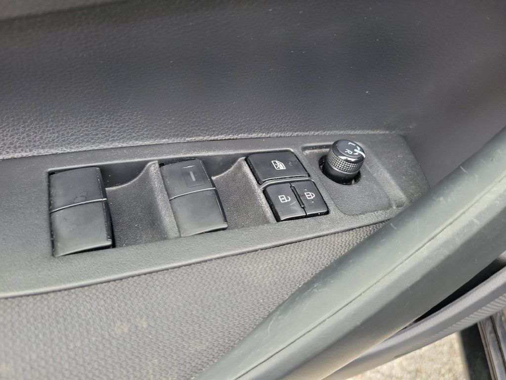 Used 2024 Toyota Corolla LE FWD image 23