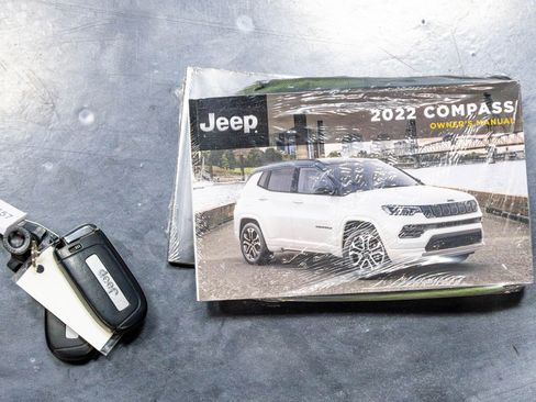 Used 2022 Jeep Compass Limited AWD/4WD image 72