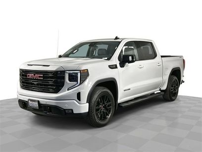 Used 2025 GMC Sierra 1500 Elevation w/ Elevation Premium Package