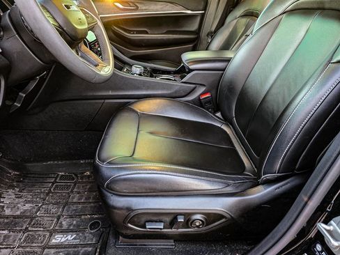 Used 2023 Jeep Grand Cherokee L Limited image 11