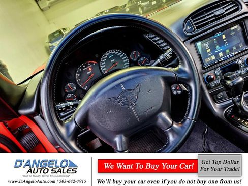 Used 2003 Chevrolet Corvette Coupe w/ Preferred Equipment Group image 21