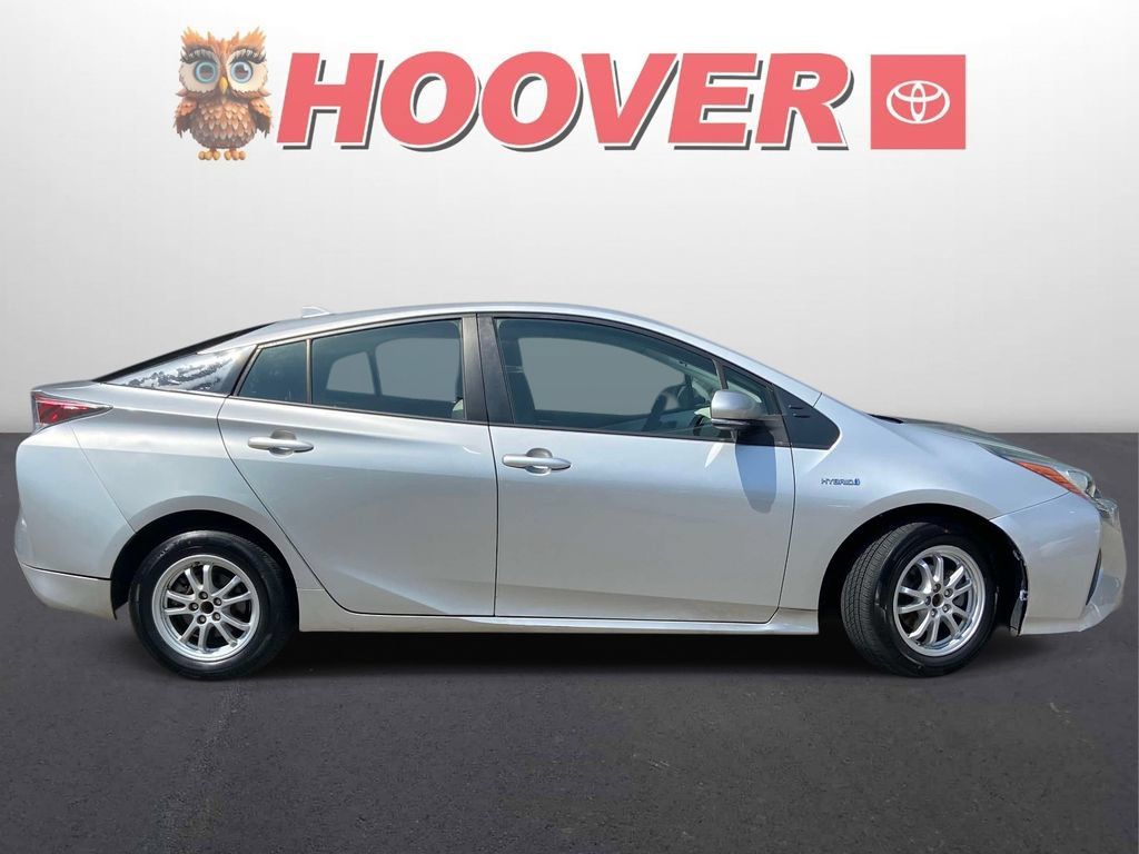 Used 2016 Toyota Prius Two FWD image 5