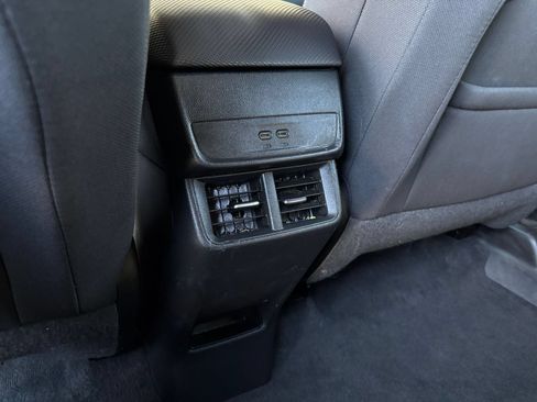 Used 2025 Chevrolet Equinox LT AWD/4WD image 18