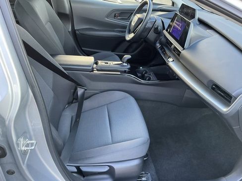 Used 2024 Toyota Prius LE image 20