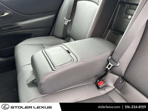 Certified 2023 Lexus ES 300h w/ Premium Package FWD image 24