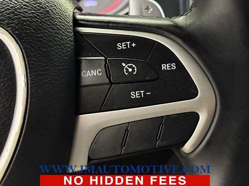 Used 2015 Dodge Charger SXT RWD image 41