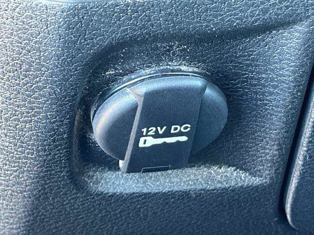 Used 2024 RAM 1500 Classic SLT AWD/4WD image 27