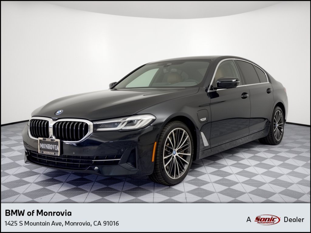 Used 2023 BMW 530e w/ Convenience Package RWD image 1