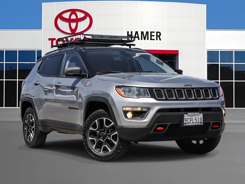 Used 2019 Jeep Compass Trailhawk AWD/4WD image 1