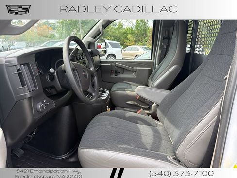 Used 2025 GMC Savana 2500 w/ Driver Convenience Package RWD image 2