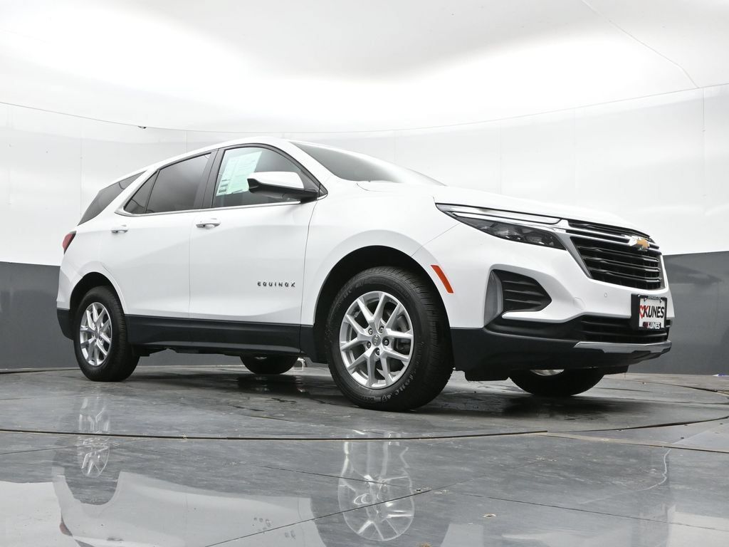 Used 2023 Chevrolet Equinox LT w/ Driver Convenience Package AWD/4WD image 40