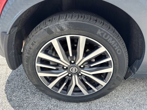 Used 2021 Nissan Kicks SV FWD image 11