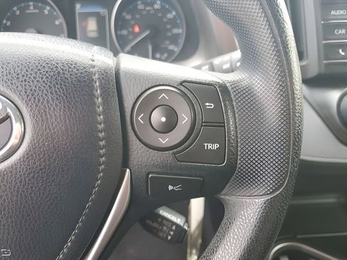 Used 2017 Toyota RAV4 LE image 32