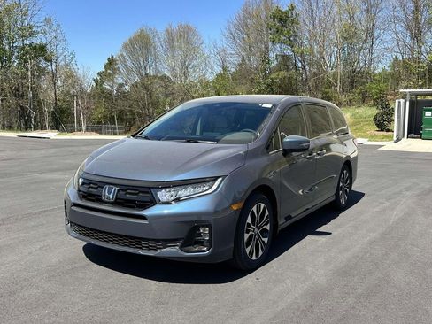 New 2026 Honda Odyssey Elite image 3