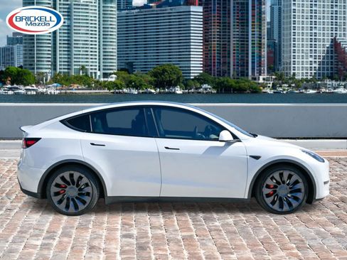 Used 2021 Tesla Model Y Performance AWD/4WD image 4