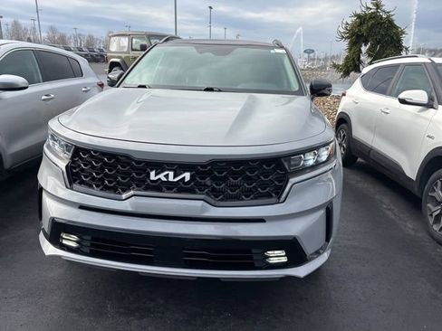 Used 2022 Kia Sorento SX image 2