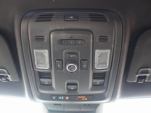 Used 2023 Cadillac Escalade Premium Luxury image 42