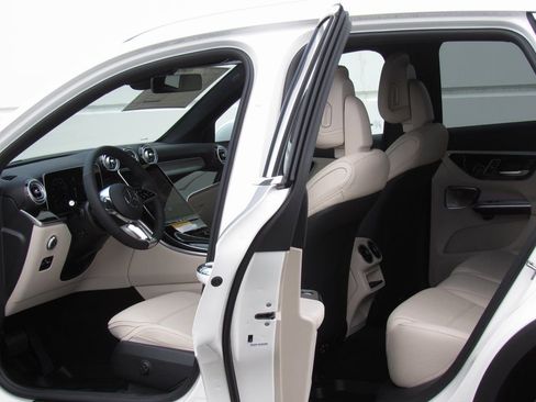 New 2026 Mercedes-Benz GLC 300 4MATIC image 13