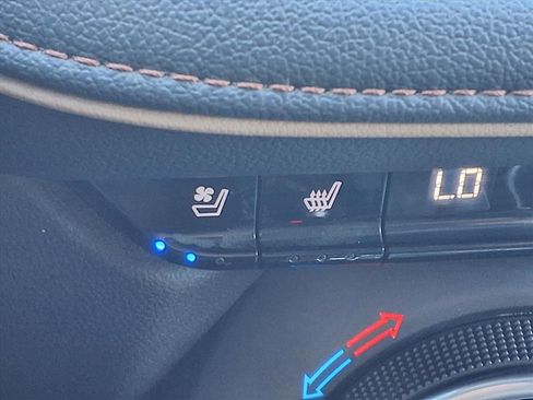 Used 2021 Chevrolet Blazer Premier w/ Driver Confidence II Package image 21