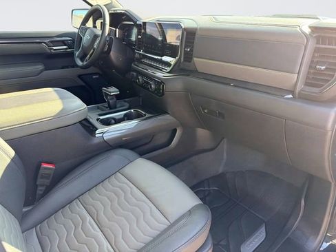 Used 2024 Chevrolet Silverado 1500 ZR2 w/ Technology Package image 22