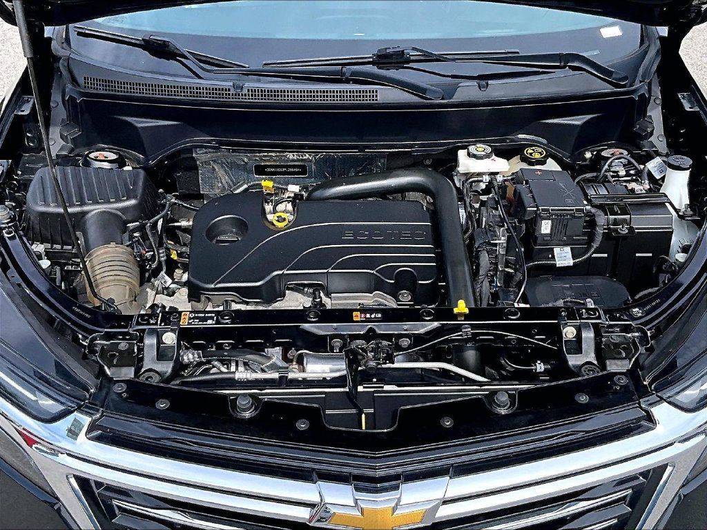 Used 2023 Chevrolet Equinox Premier AWD/4WD image 11