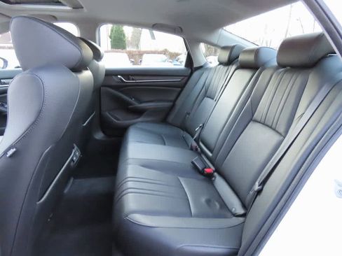 Used 2022 Honda Accord EX-L image 12