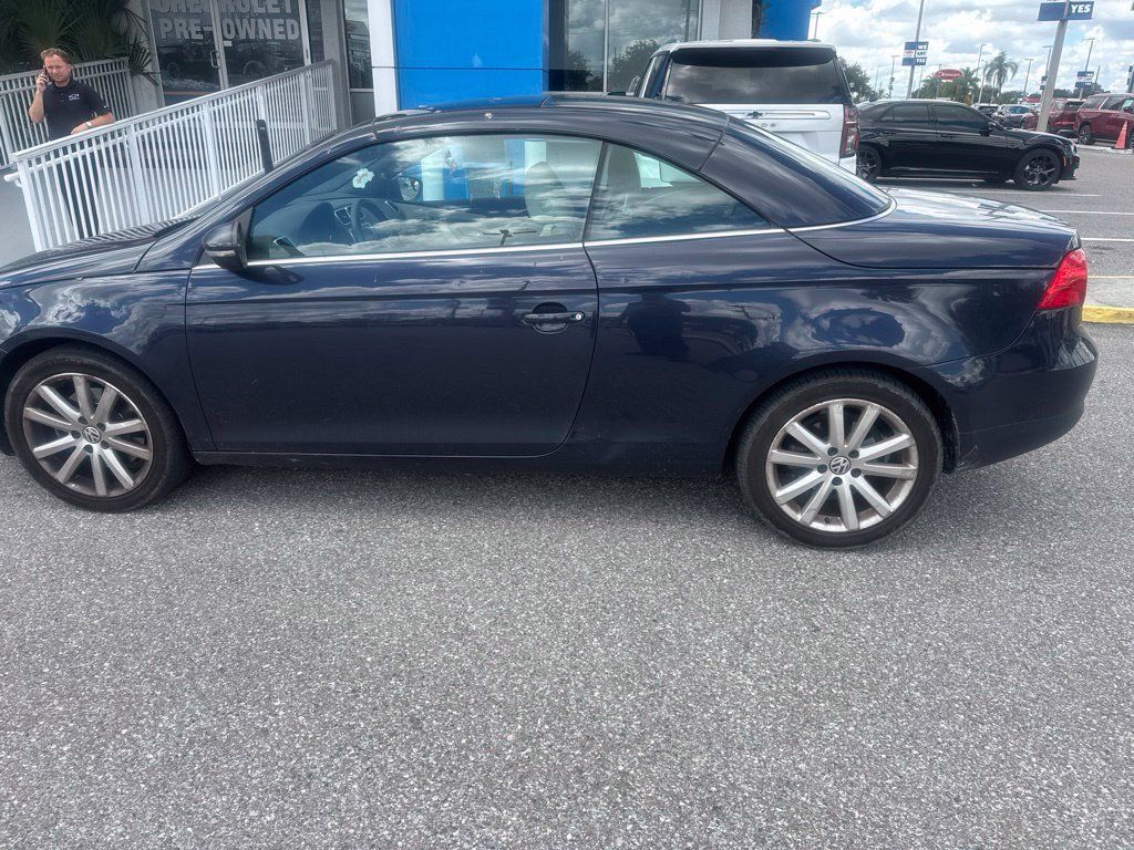 Used 2010 Volkswagen Eos Komfort FWD image 8