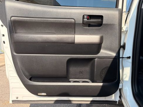 Used 2010 Toyota Tundra SR5 AWD/4WD image 13
