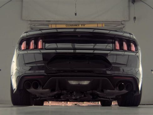 Used 2018 Ford Mustang GT RWD image 10