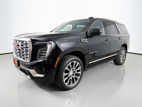 New 2026 GMC Yukon Denali w/ Denali Reserve Package AWD/4WD image 3
