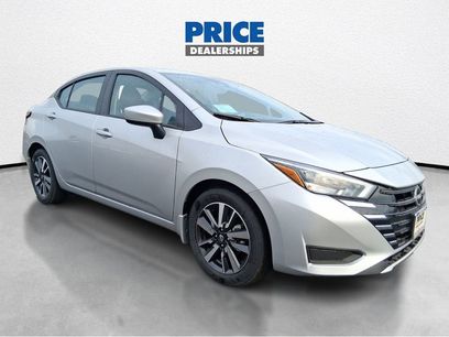 New 2025 Nissan Versa SV w/ Trunk Package