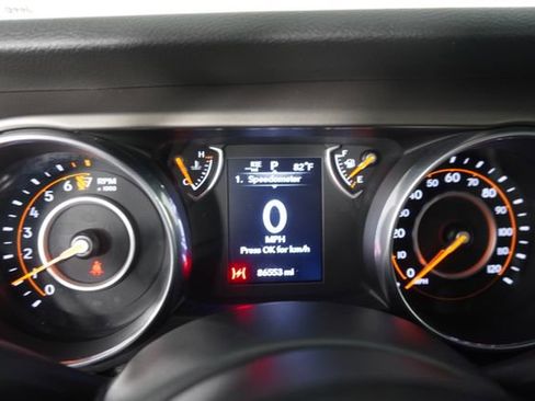 Used 2018 Jeep Wrangler Unlimited Sport S image 24