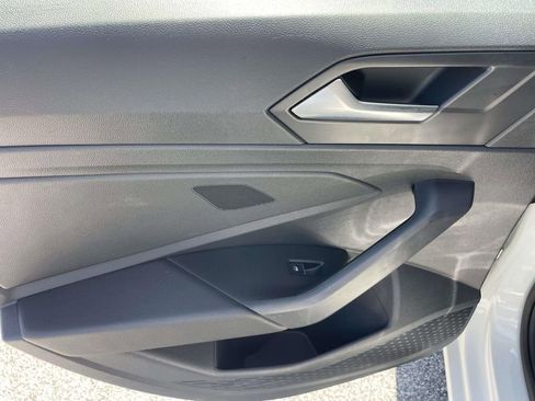 Certified 2024 Volkswagen Jetta SE FWD image 11