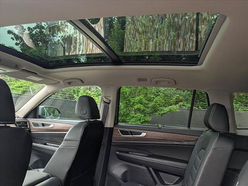 Certified 2025 Volkswagen Atlas SEL AWD/4WD image 29