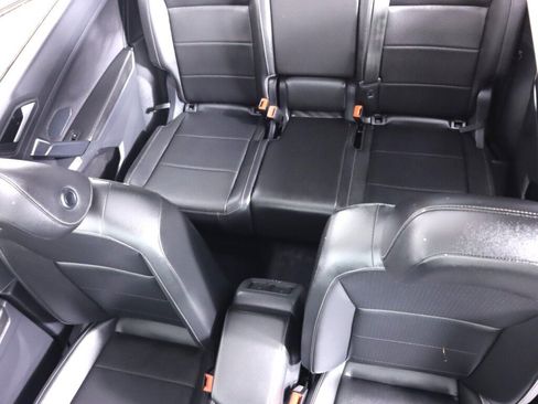 Used 2019 Volkswagen Tiguan SEL w/ 3rd Row Seat Package AWD/4WD image 31
